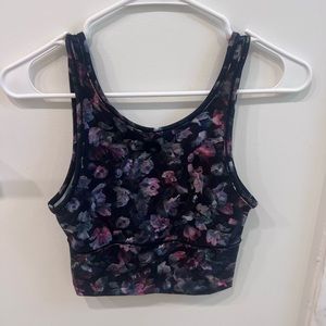 Lululemon crop tank top. Size 6. Multicolor.